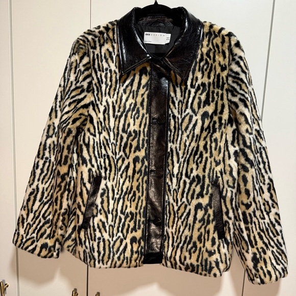 ASOS Leopard Print Teddy Jacket - Picture 8 of 9